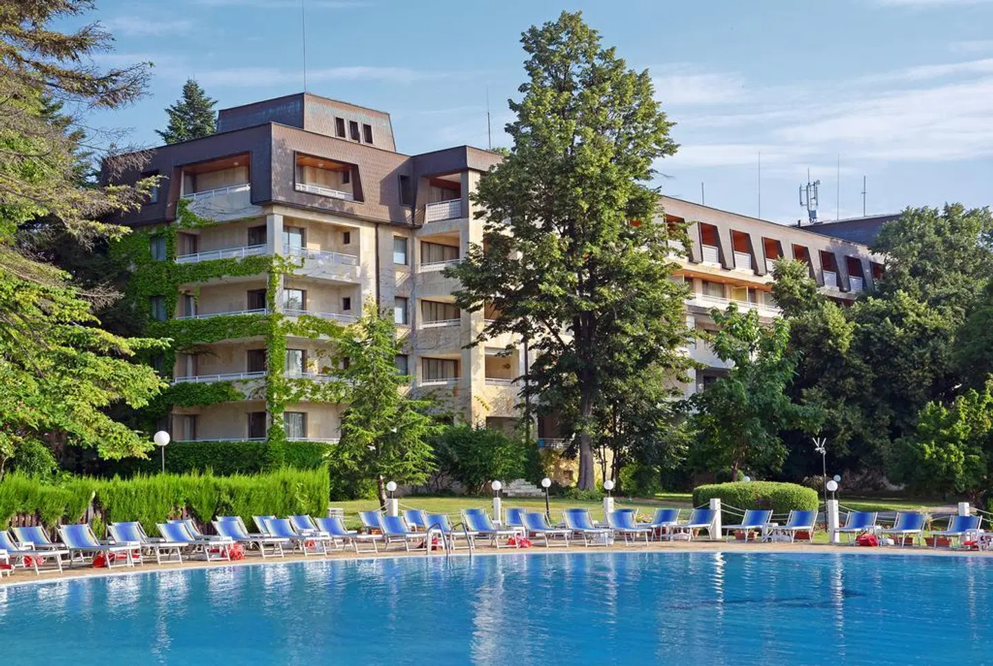 HVD Lotos OUTDOOR_POOL