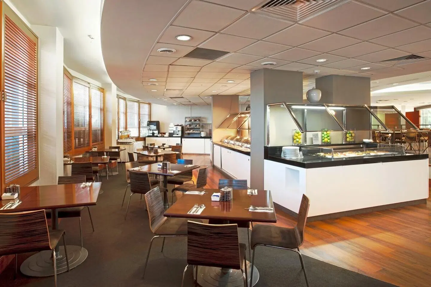 DoubleTree by Hilton Cairns Restaurant