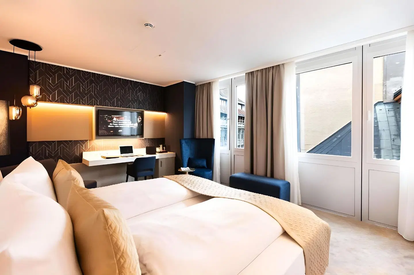 Best Western Premier Royal Hotel Blue ROOM_EXAMPLE