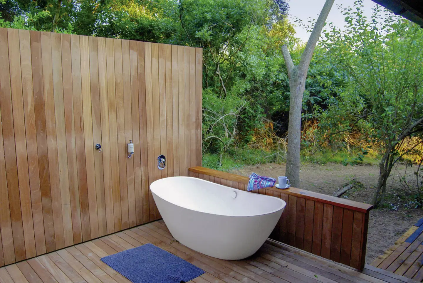 Makakatana Bay Lodge Badezimmer