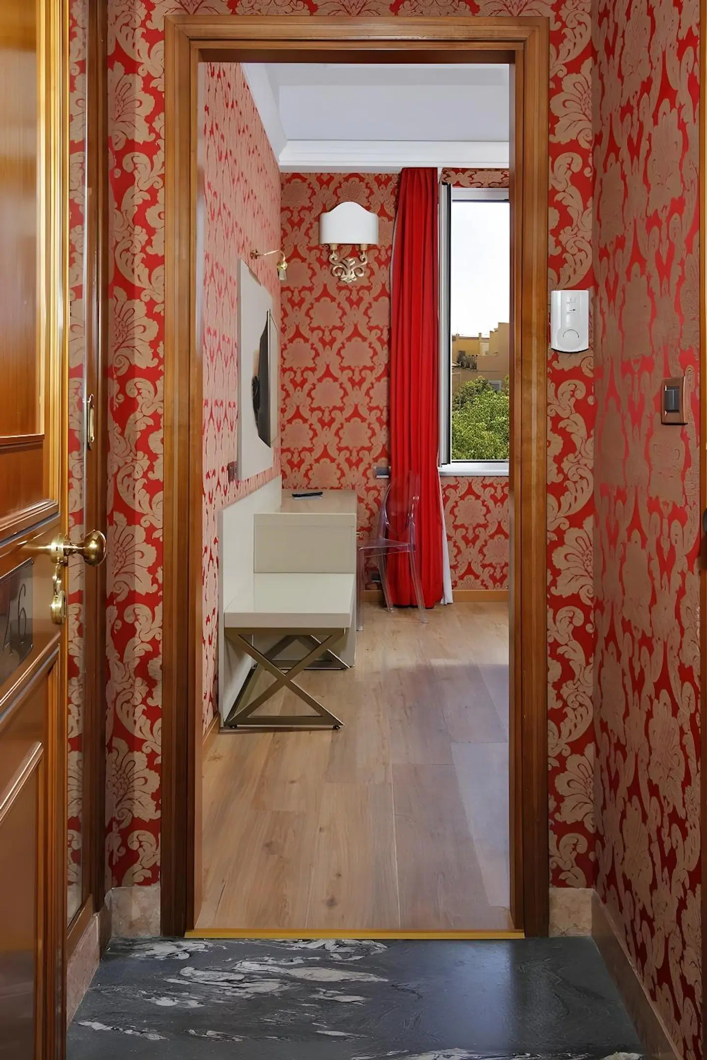 Arcangelo ROOM_EXAMPLE