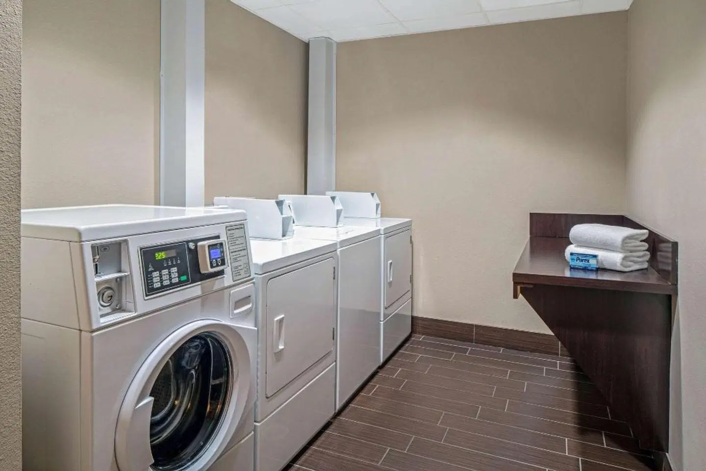 La Quinta Inn & Suites by Wyndham Bonita Springs Naples N. Badezimmer