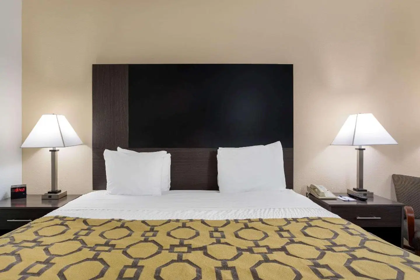 Baymont by Wyndham Tallahassee ROOM_EXAMPLE
