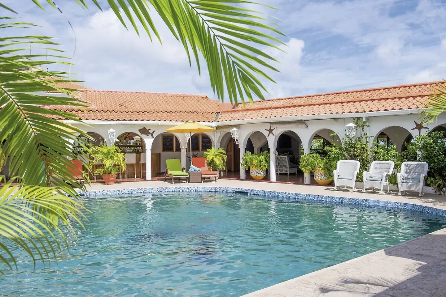 Mount Cinnamon Resort & Beach Club OUTDOOR_POOL