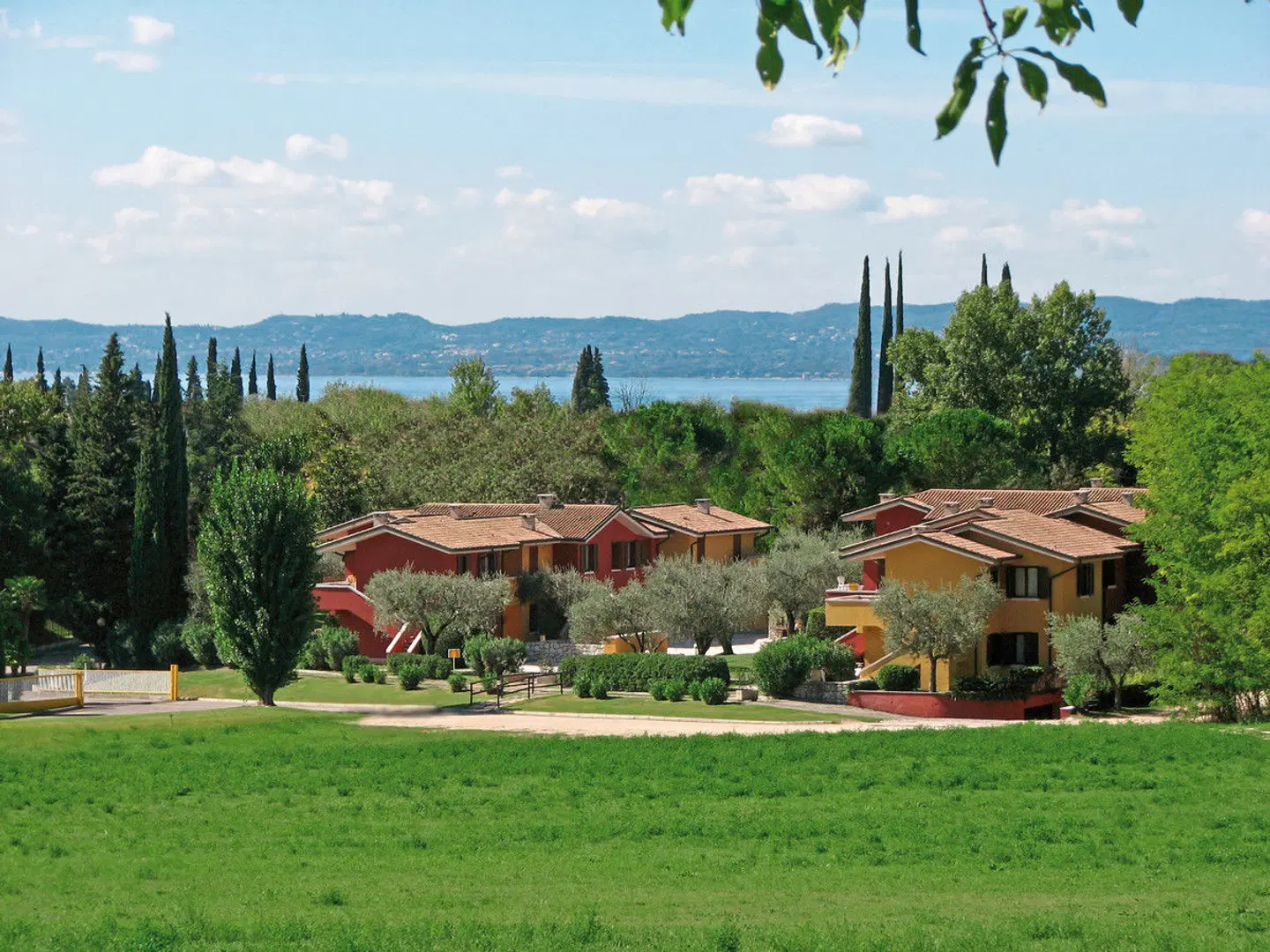 Poiano Garda Resort - Poiano Apartments EXTERIOR