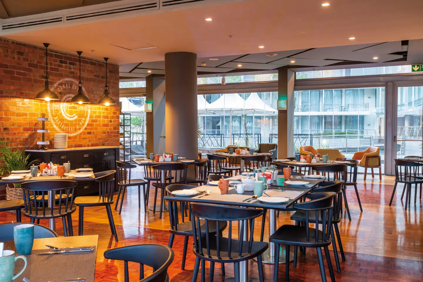 aha Harbour Bridge Hotel & Suites Restaurant