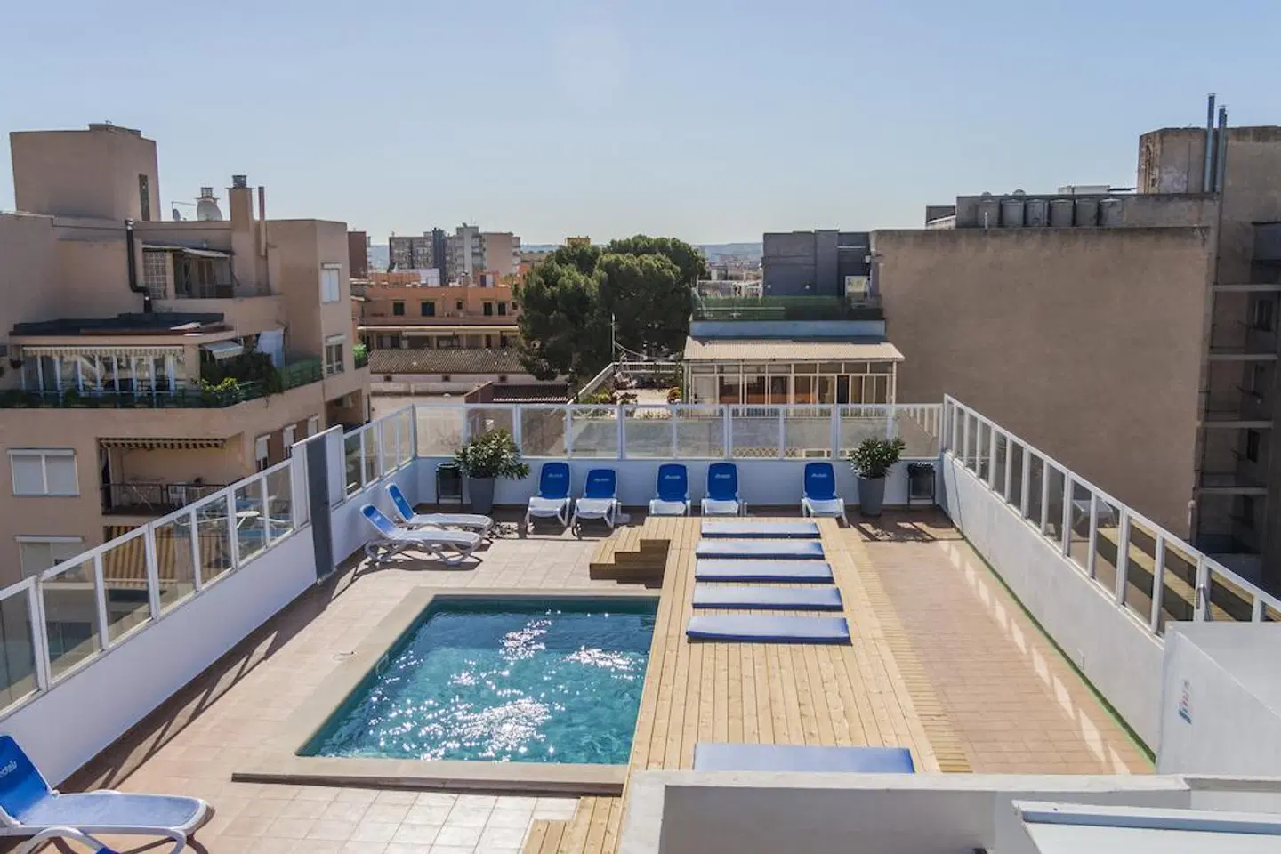 Marbel OUTDOOR_POOL