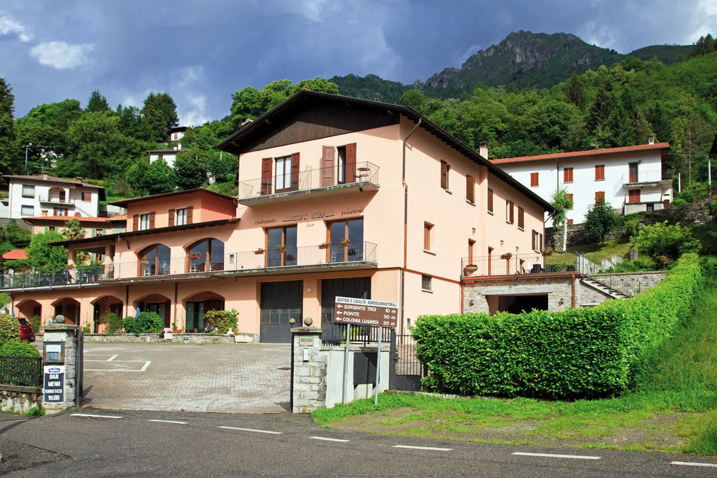 Hotel Breglia EXTERIOR