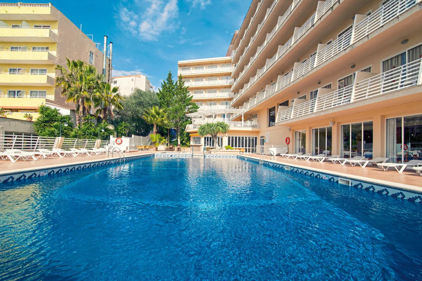azuLine Bahamas OUTDOOR_POOL