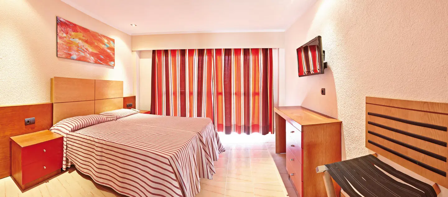 MLL Caribbean Bay ROOM_EXAMPLE