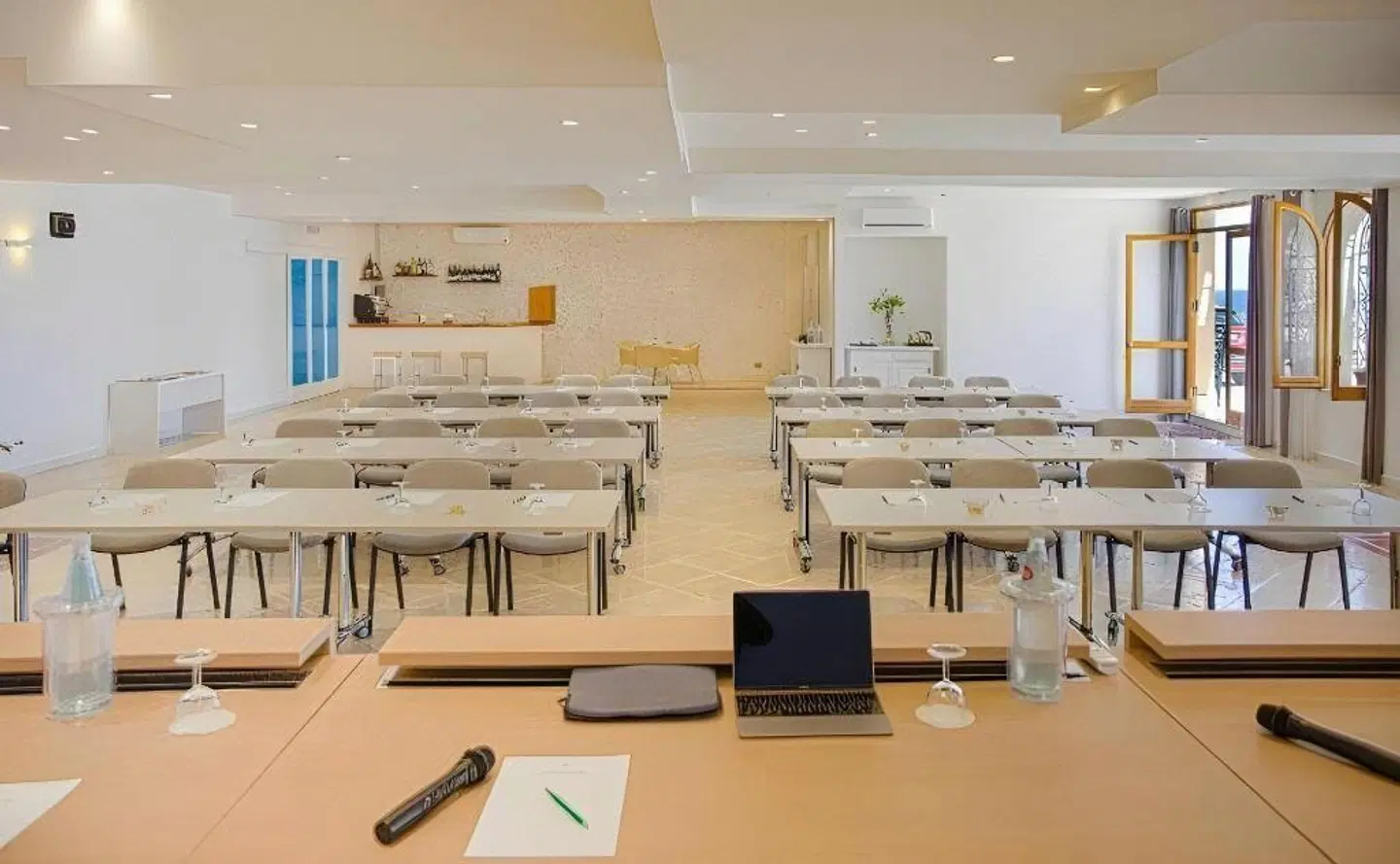 Al Madarig Hotel Konferenz