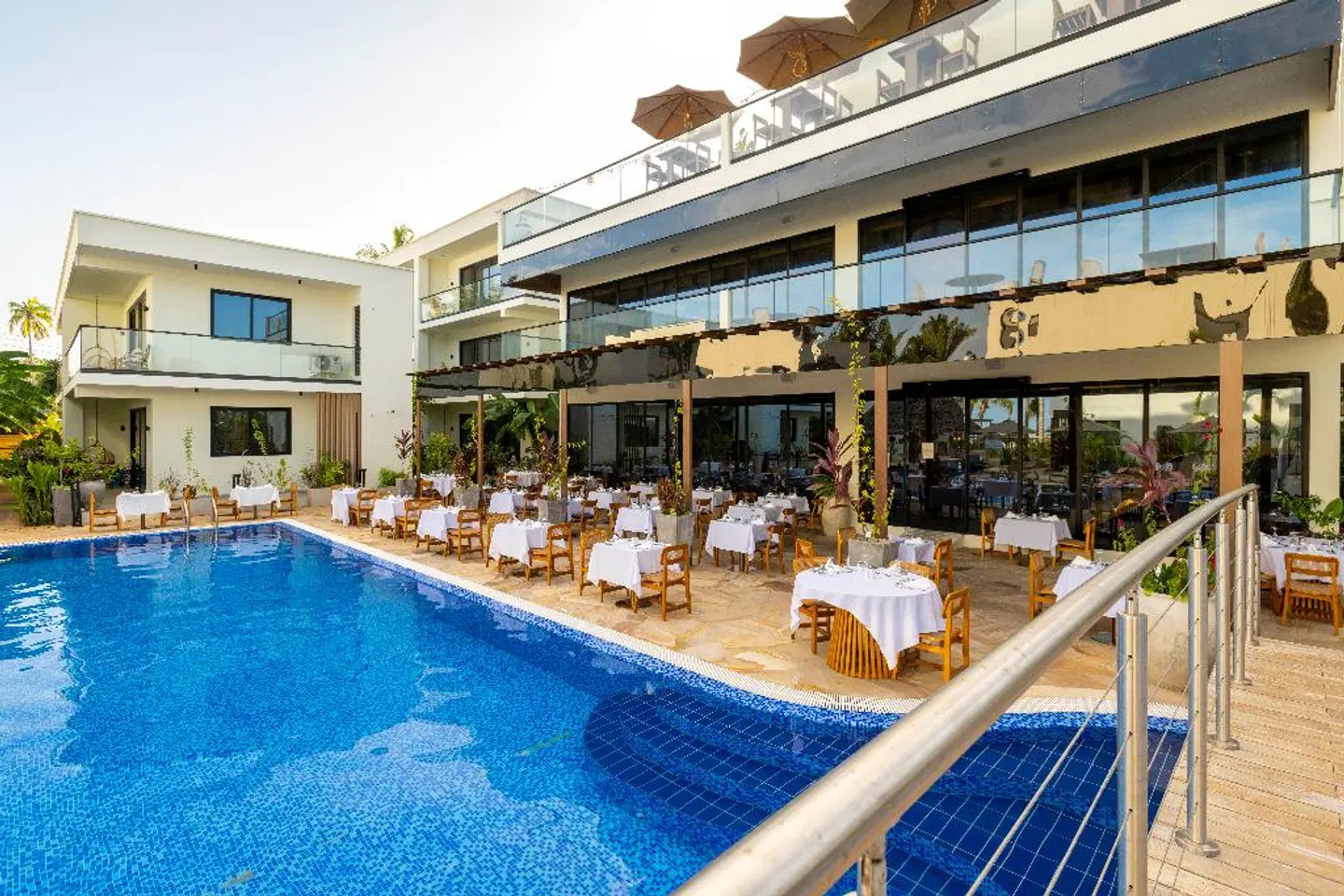 TOA Hotel & Spa Zanzibar OUTDOOR_POOL