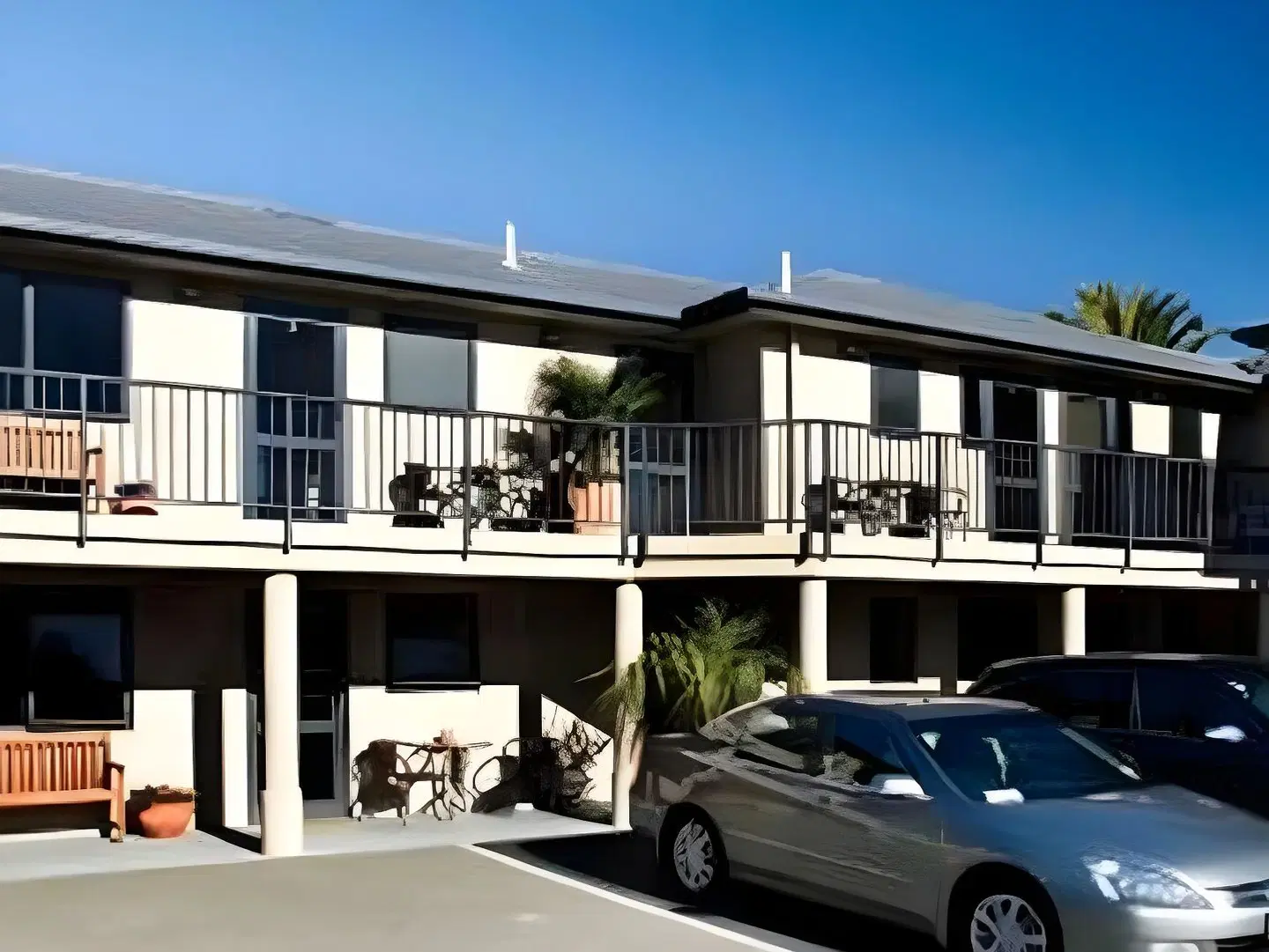 Blenheim Palms Motel EXTERIOR