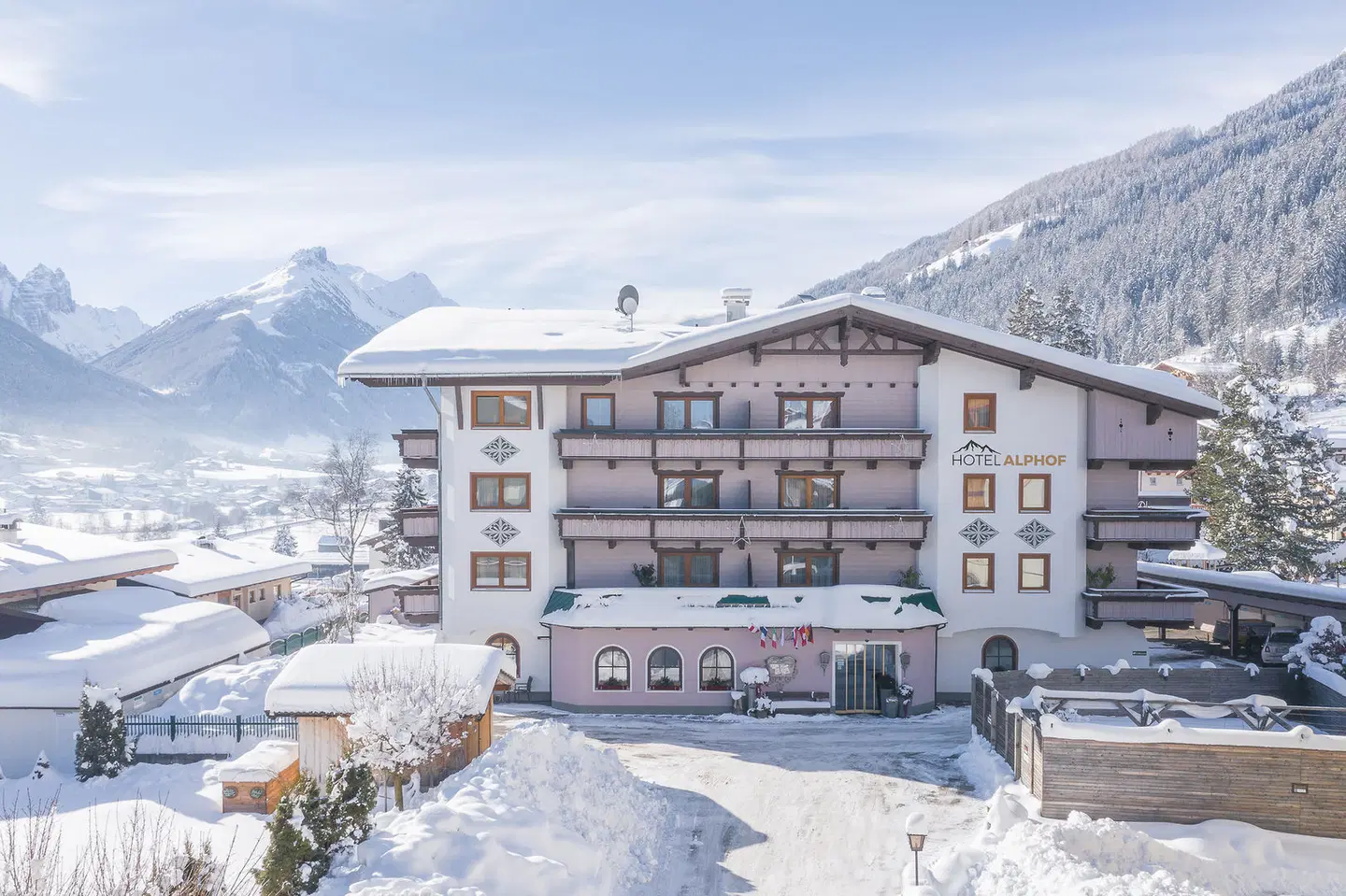Hotel Alphof EXTERIOR
