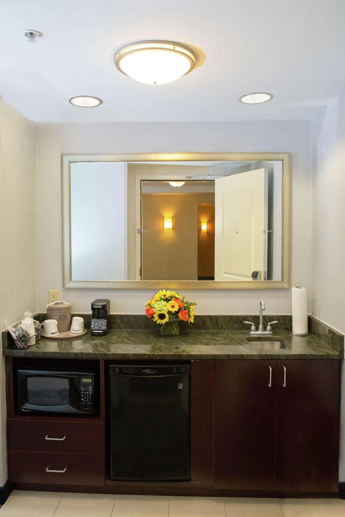 Hampton Inn & Suites Providence Downtown ROOM_EXAMPLE