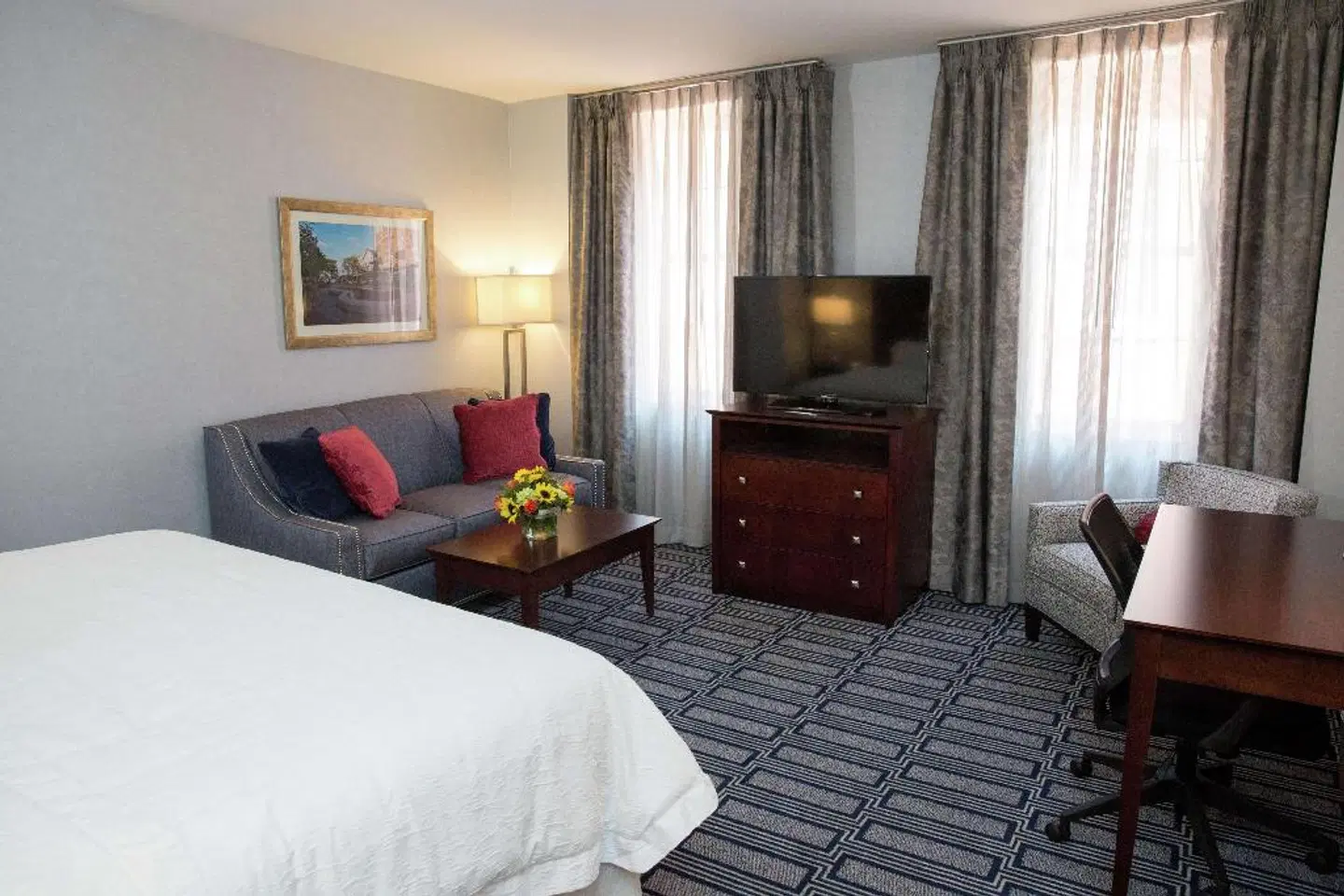 Hampton Inn & Suites Providence Downtown ROOM_EXAMPLE