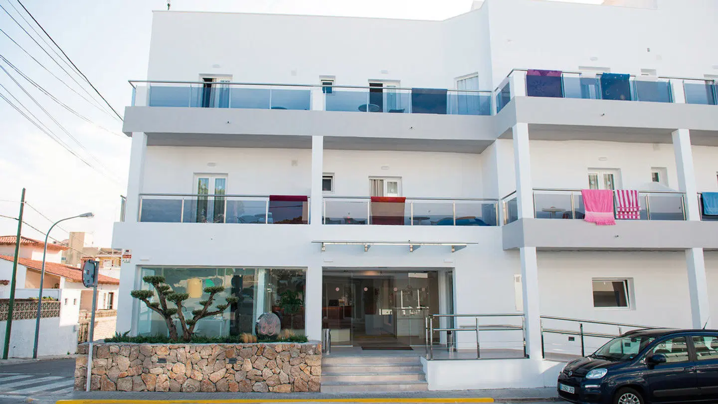 Chevy Hotel & Suites EXTERIOR