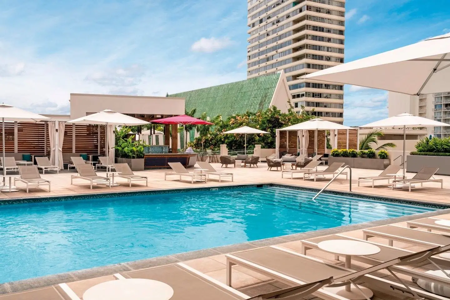 Waikiki Beach Marriott Resort & Spa OUTDOOR_POOL