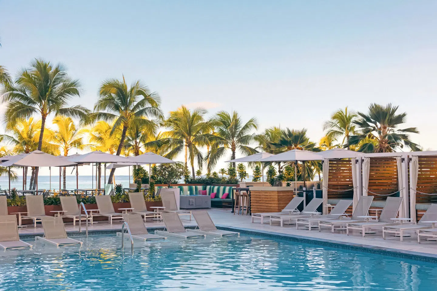 Waikiki Beach Marriott Resort & Spa OUTDOOR_POOL