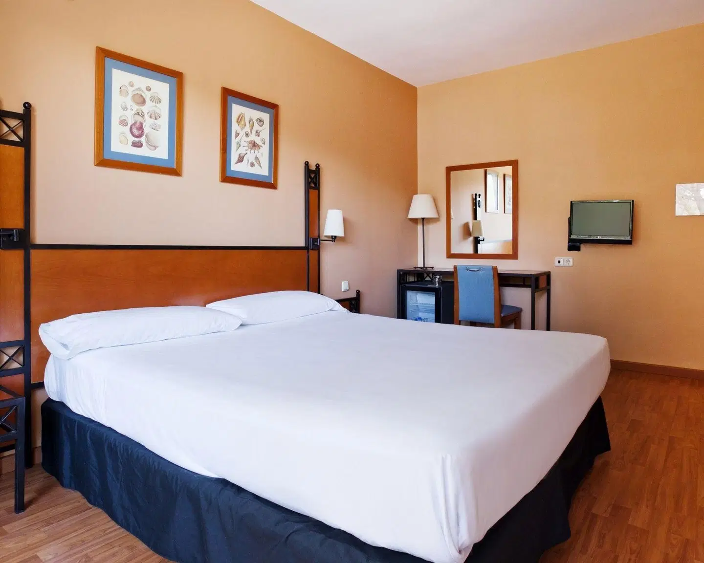 Ilunion Caleta Park ROOM_EXAMPLE