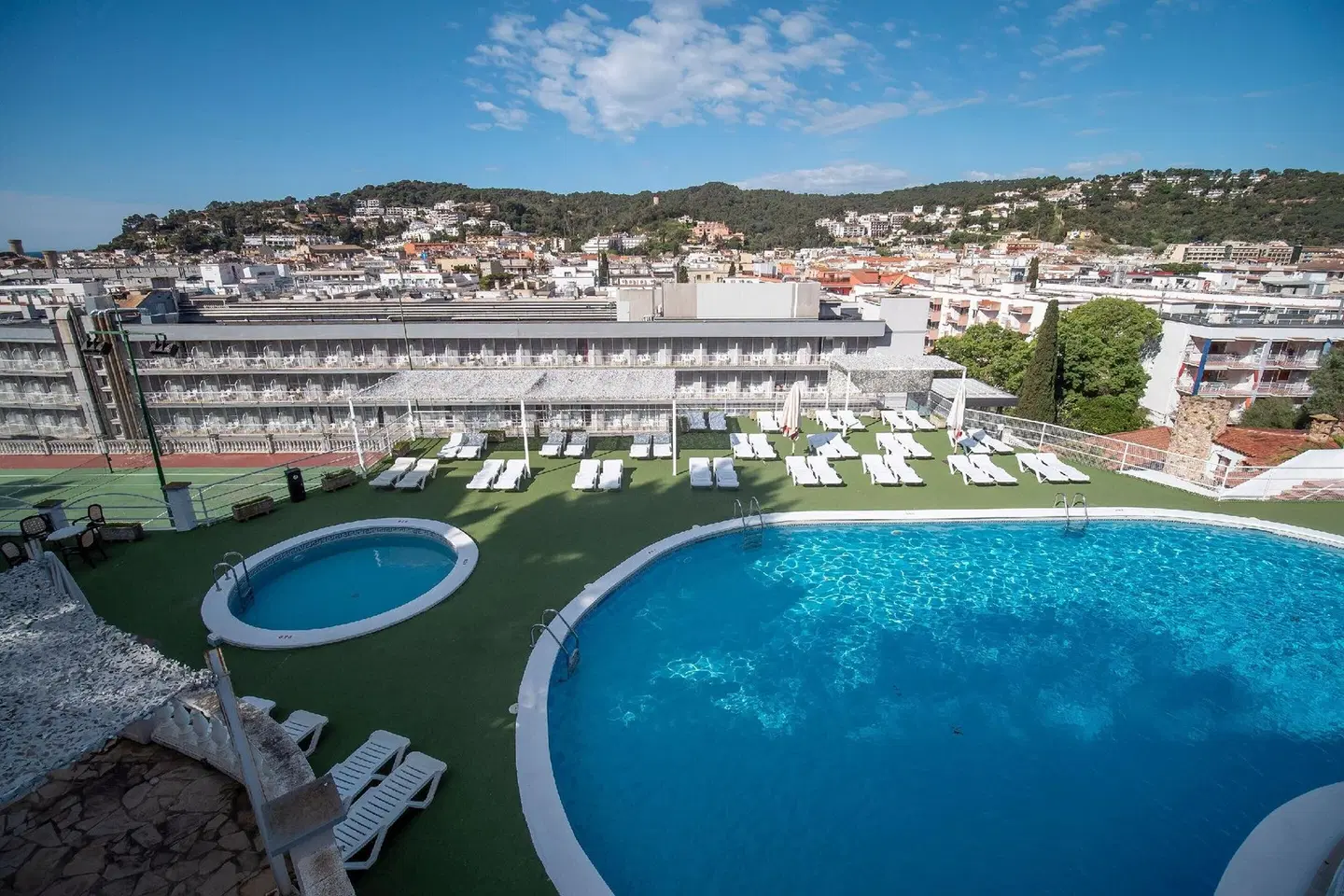 Hotel Don Juan Tossa OUTDOOR_POOL