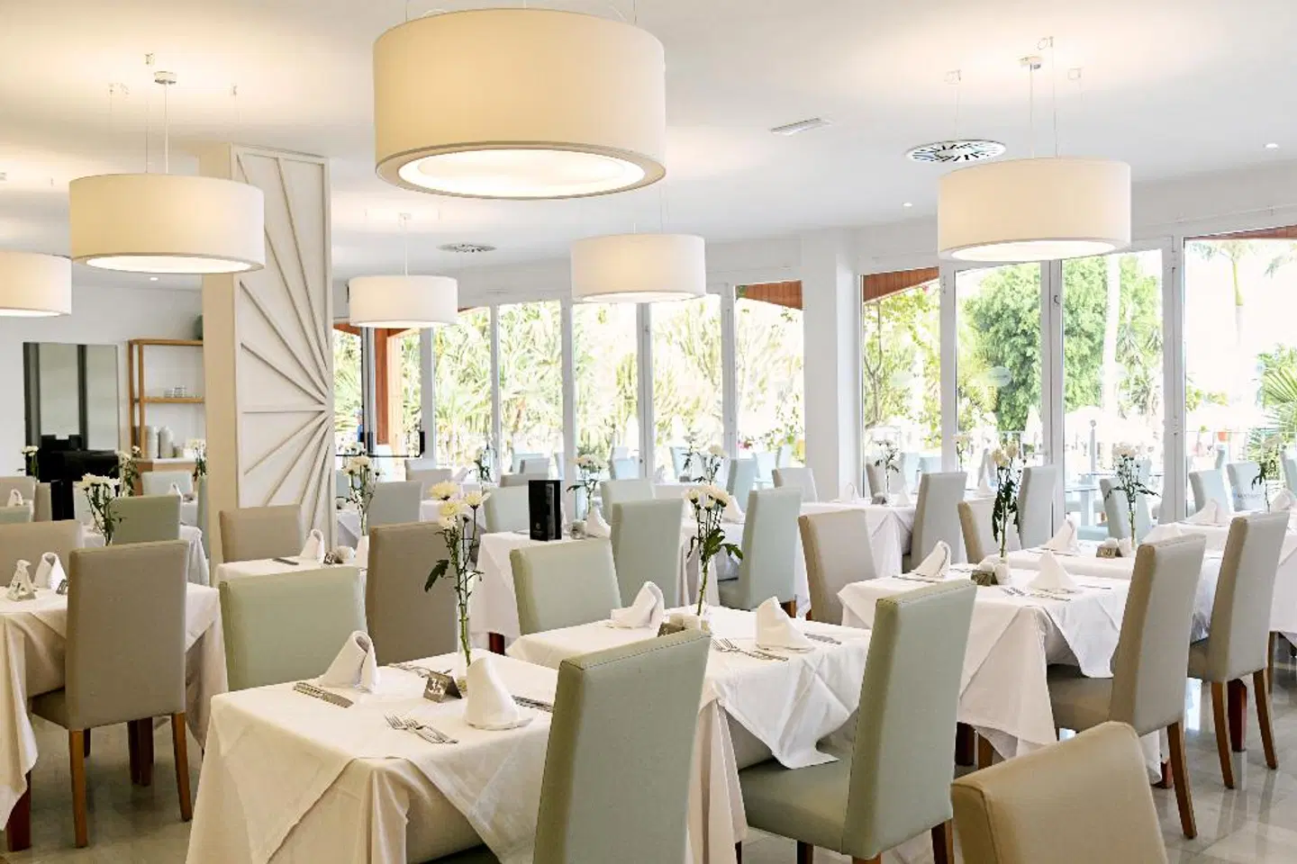 R2 Buganvilla Hotel & Spa Restaurant