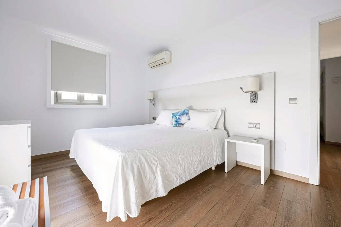 Catalina ROOM_EXAMPLE