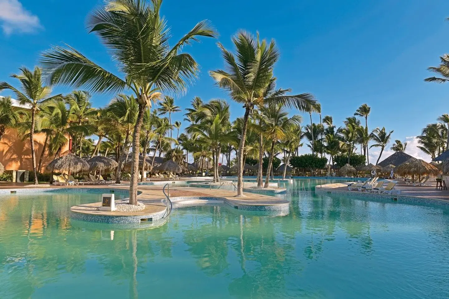 Iberostar Waves Punta Cana OUTDOOR_POOL