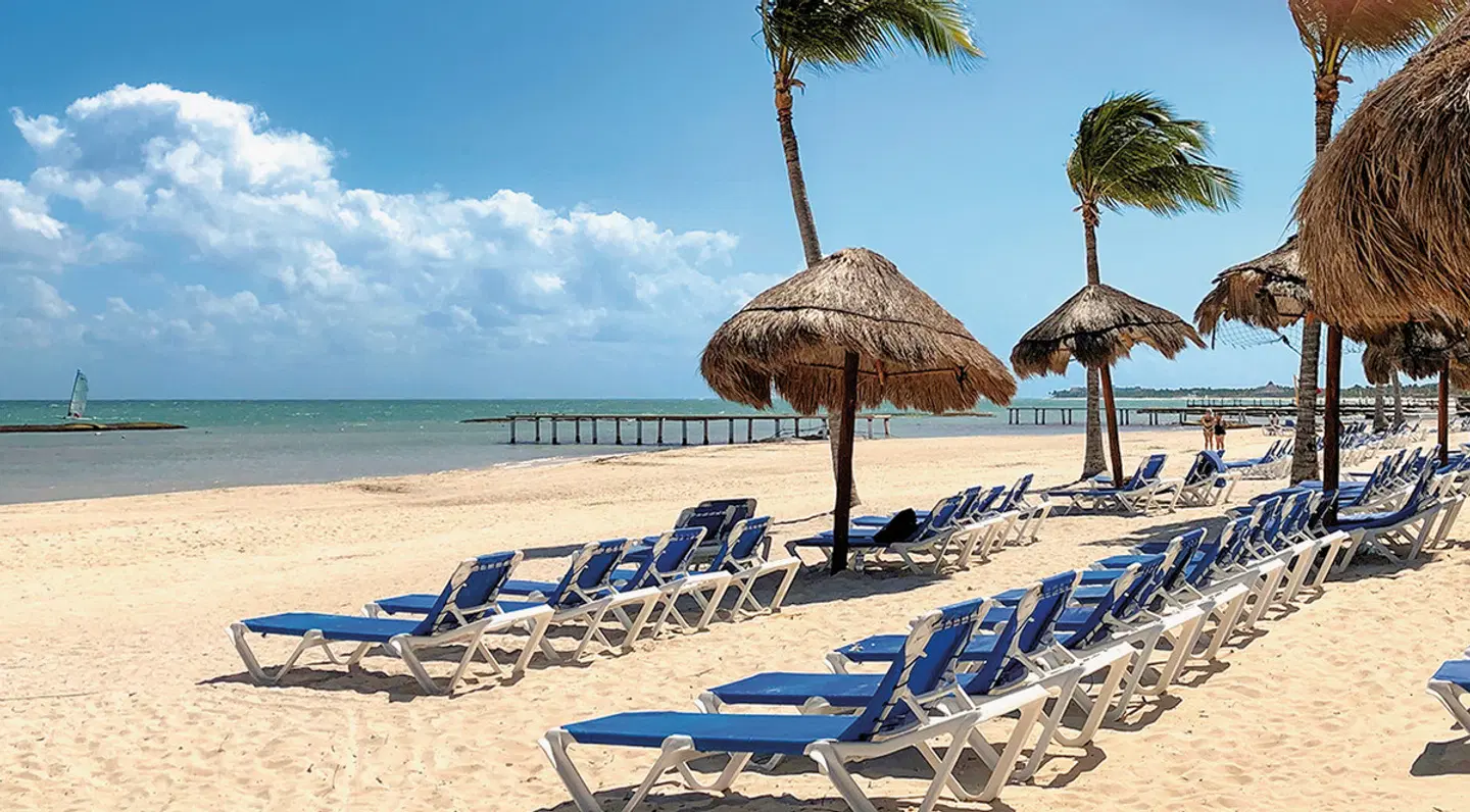 BlueBay Grand Esmeralda Strand