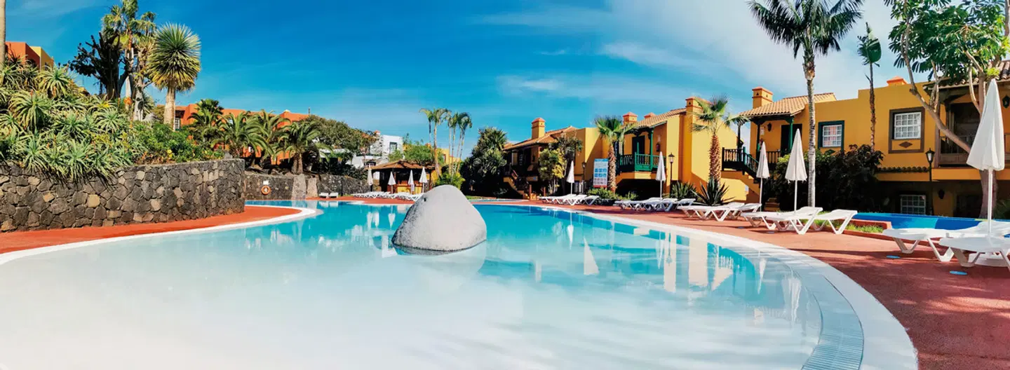 Oasis San Antonio OUTDOOR_POOL