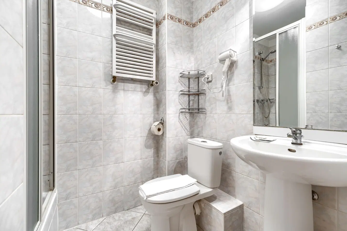 Hotel Afrodyta Spa Badezimmer