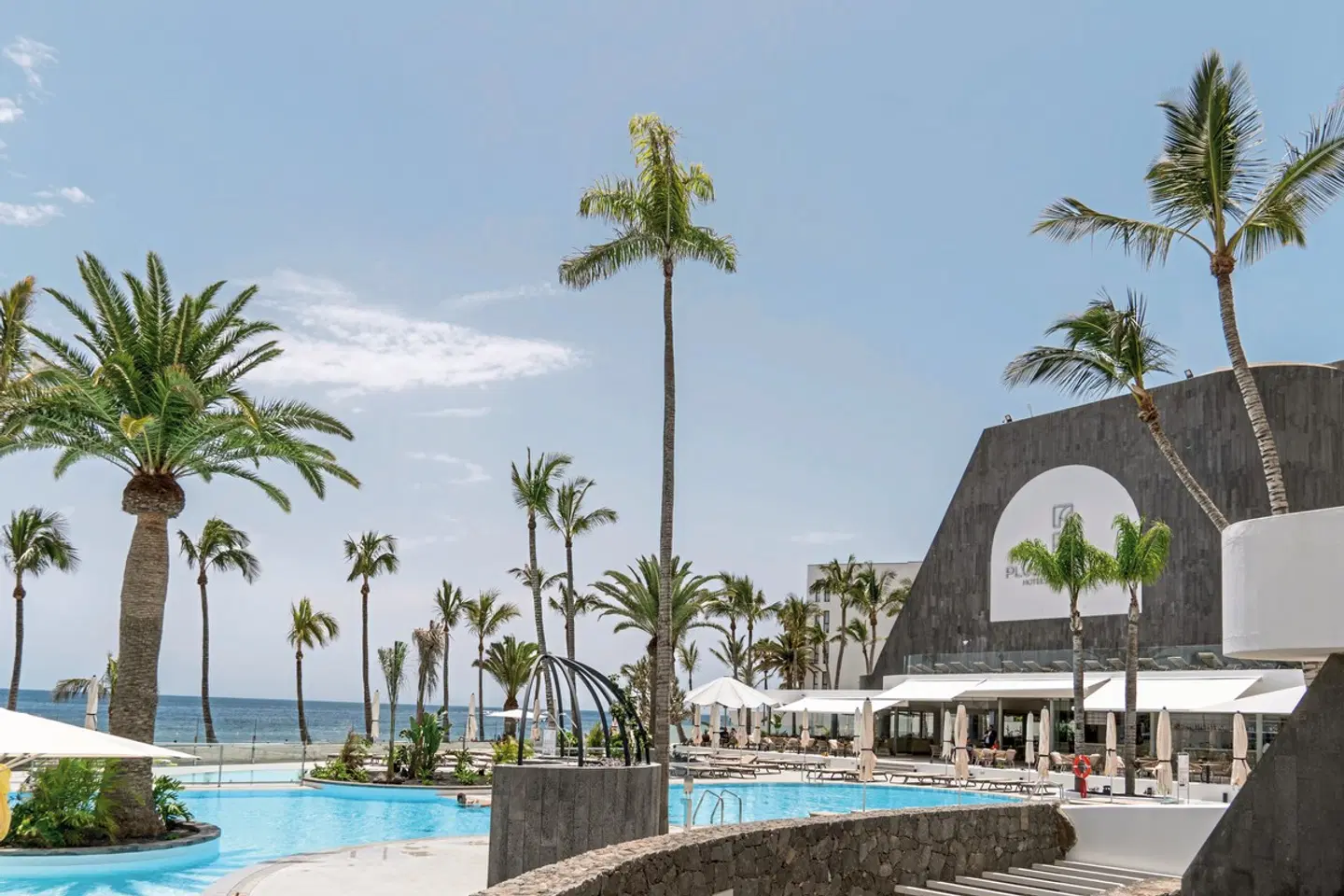 Plus Fariones Suite Hotel OUTDOOR_POOL