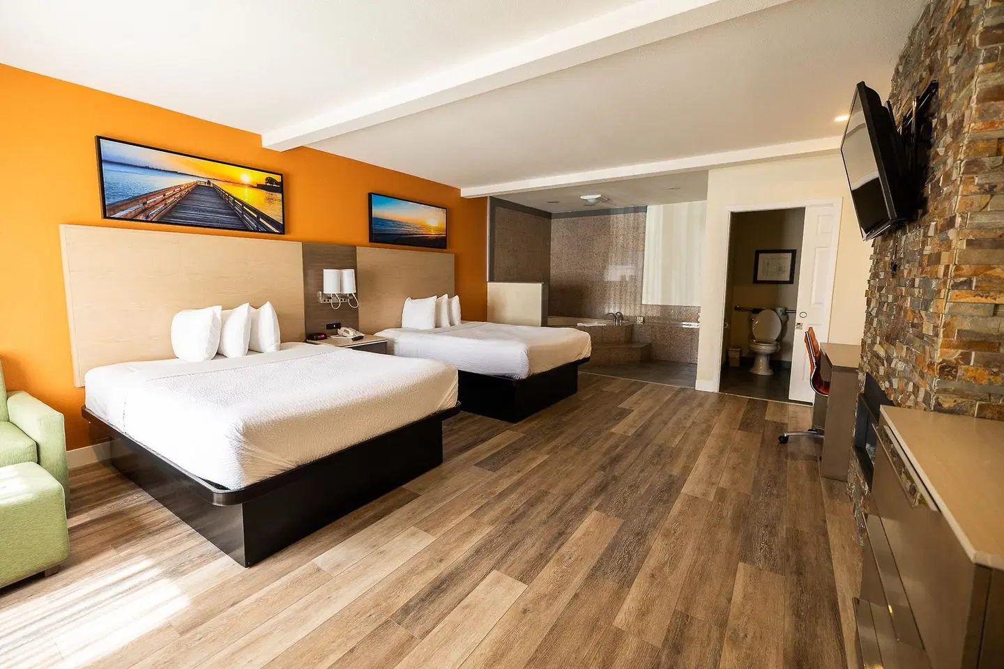 Days Inn by Wyndham Monterey Downtown ROOM_EXAMPLE