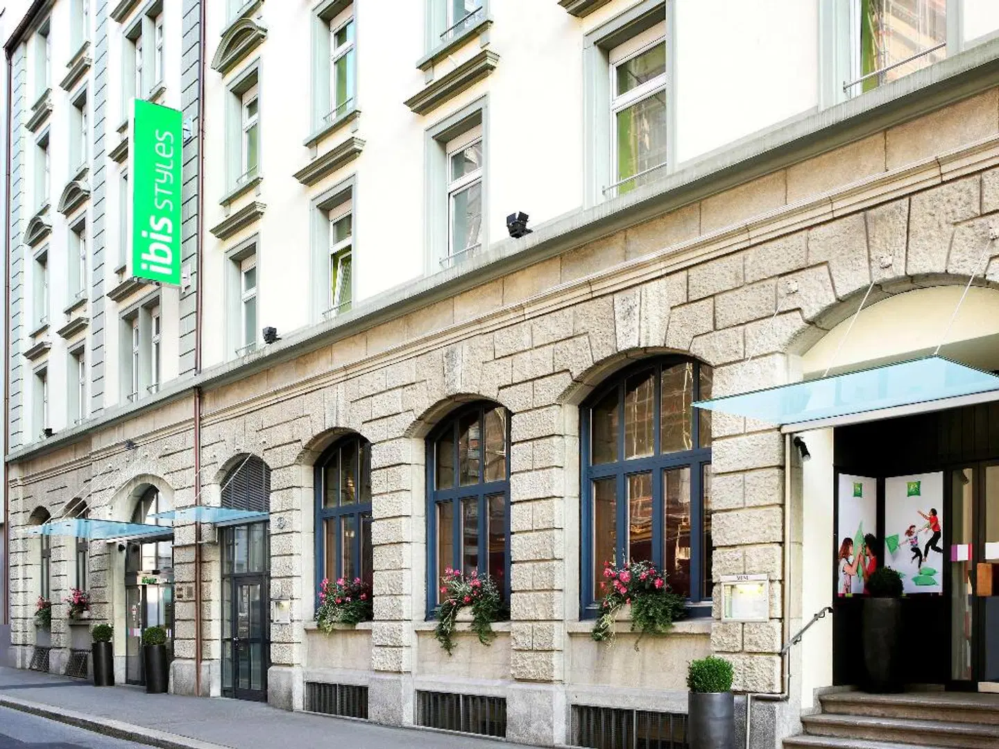 Ibis Styles Luzern City EXTERIOR