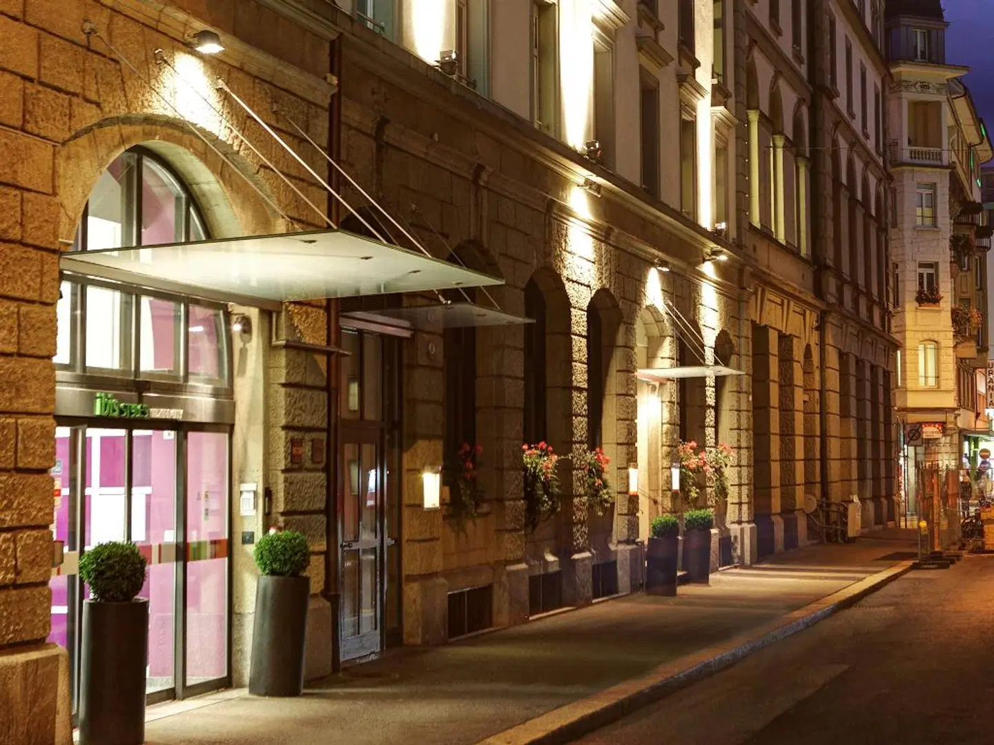 Ibis Styles Luzern City EXTERIOR