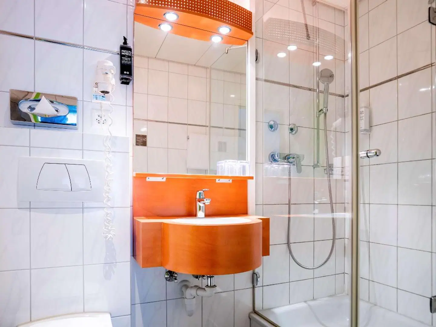 Ibis Styles Luzern City Badezimmer