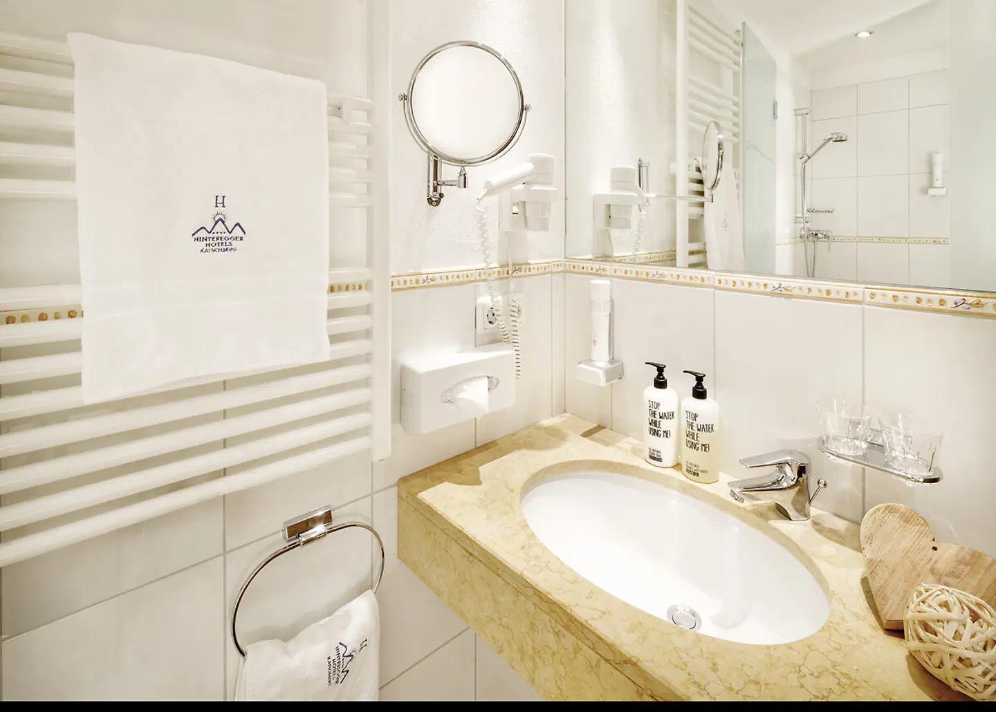 Familienhotel Hinteregger Badezimmer