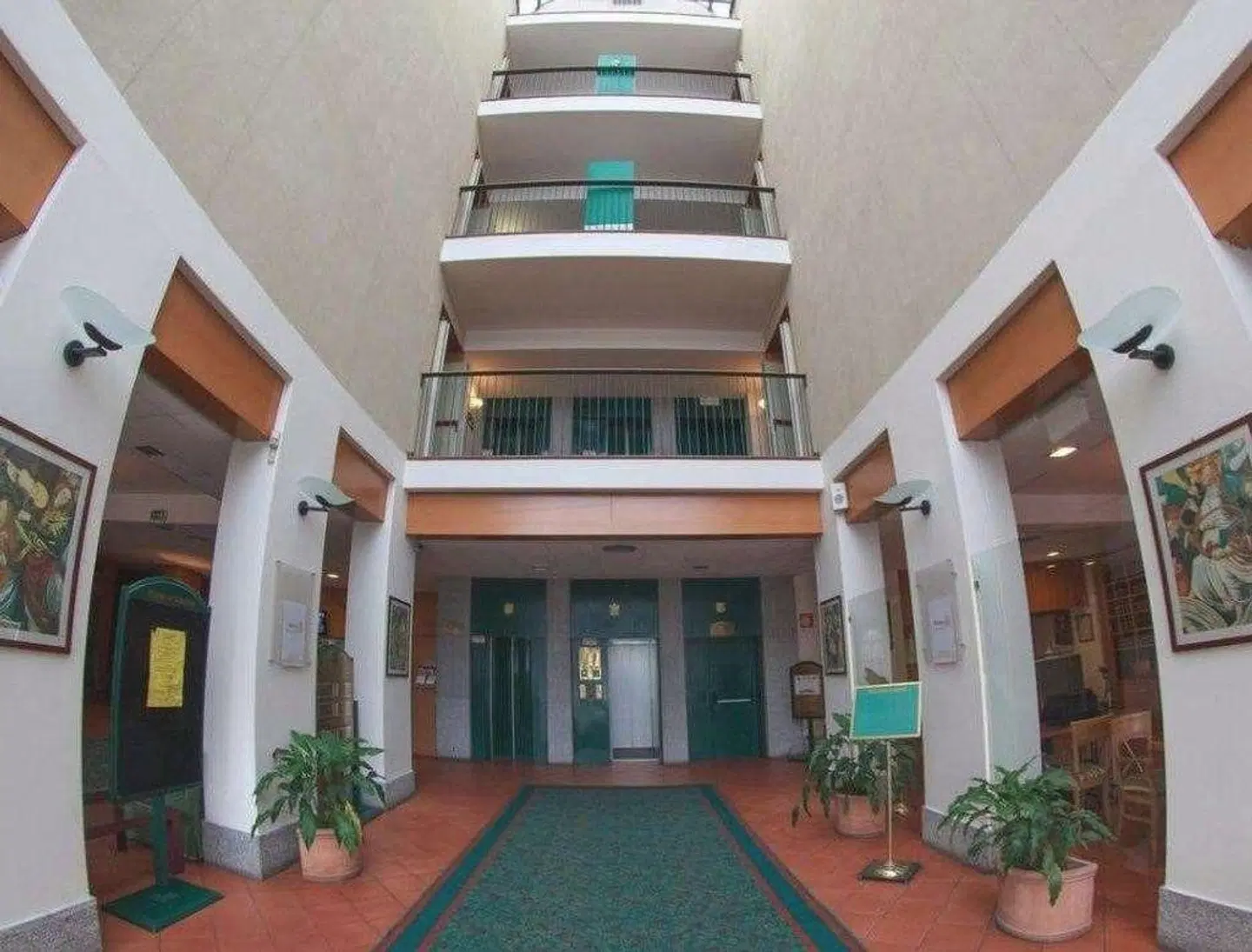 Della Rotonda EXTERIOR