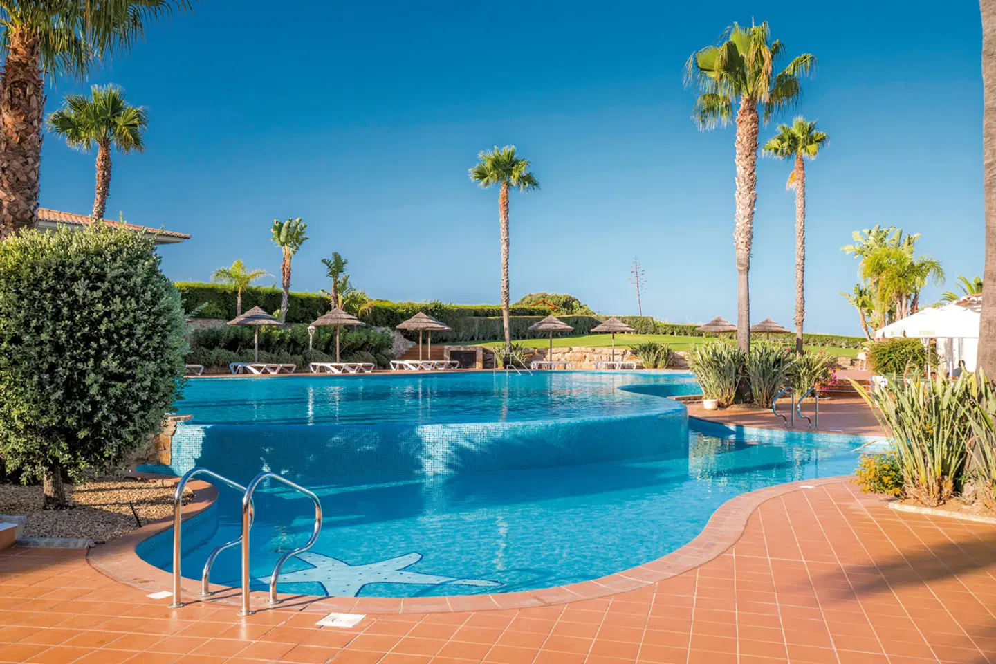 Clube Porto-Mós OUTDOOR_POOL
