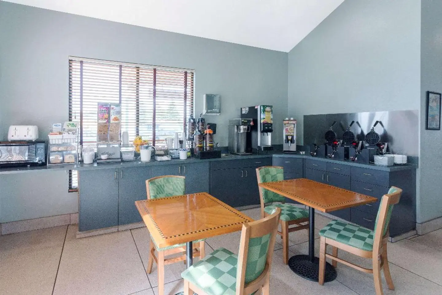 Super 8 by Wyndham Wisconsin Dells LOUNGE_LOBBY