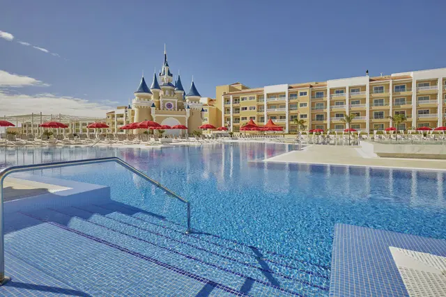 Bahia Principe Explore Fantasia OUTDOOR_POOL