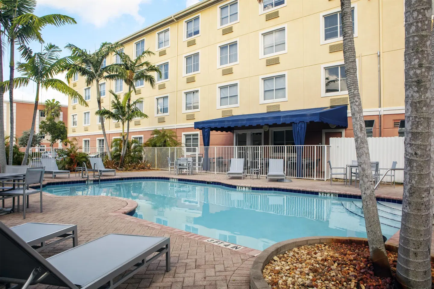 Best Western Plus Miami-Doral/Dolphin Mall OUTDOOR_POOL