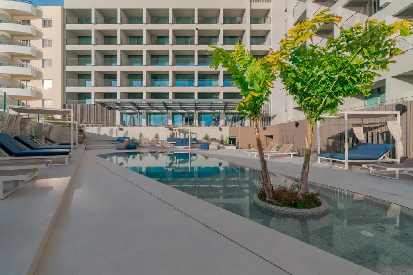 The Editory Ocean Way Funchal OUTDOOR_POOL