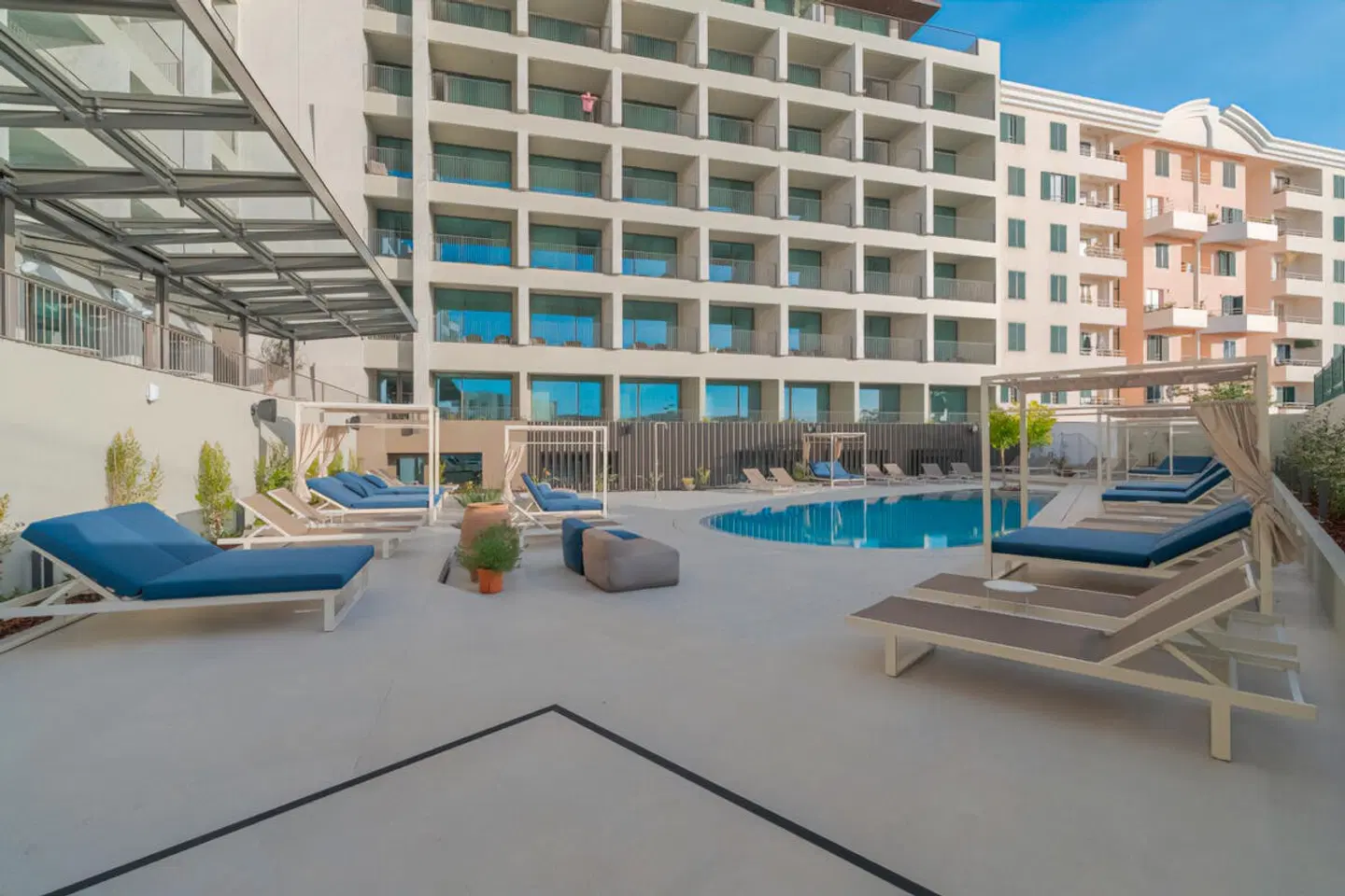 The Editory Ocean Way Funchal OUTDOOR_POOL