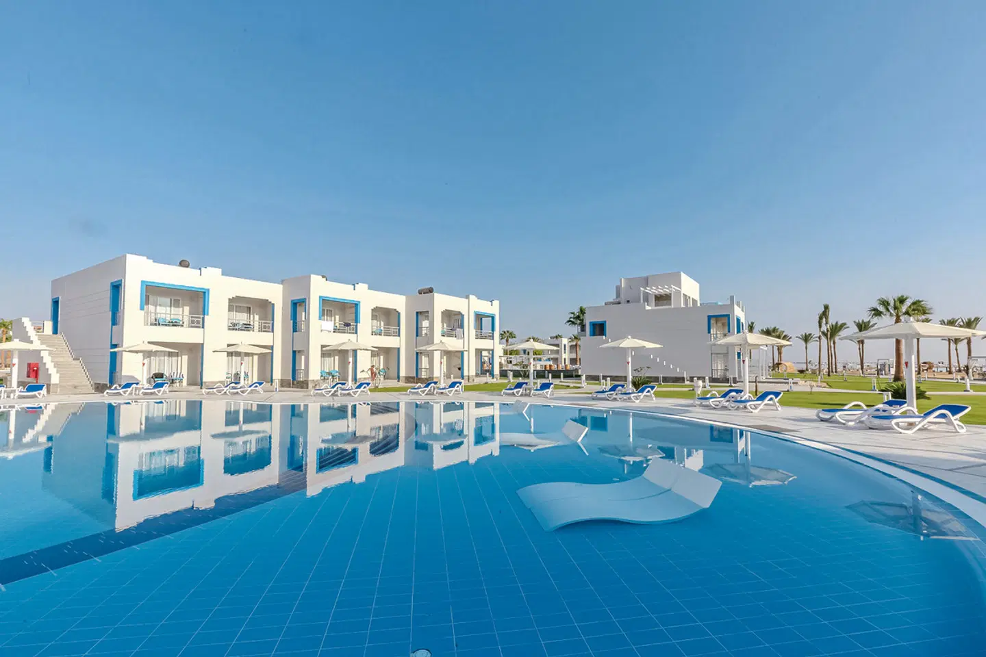 Casa Blue Resort OUTDOOR_POOL