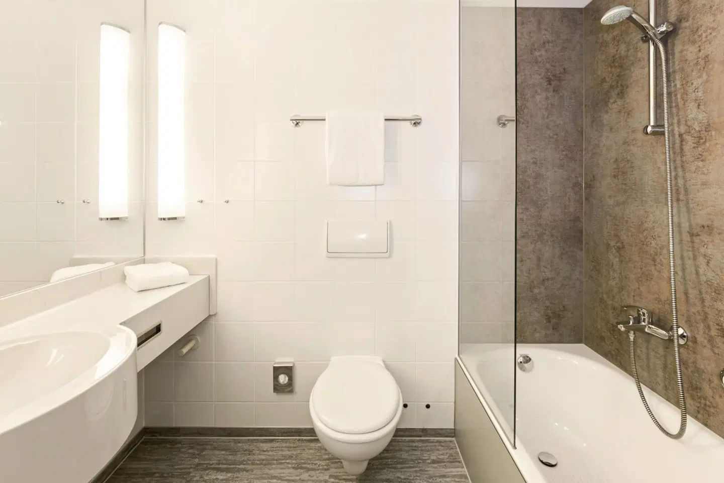 Best Western Plus Hotel Dresden City Badezimmer
