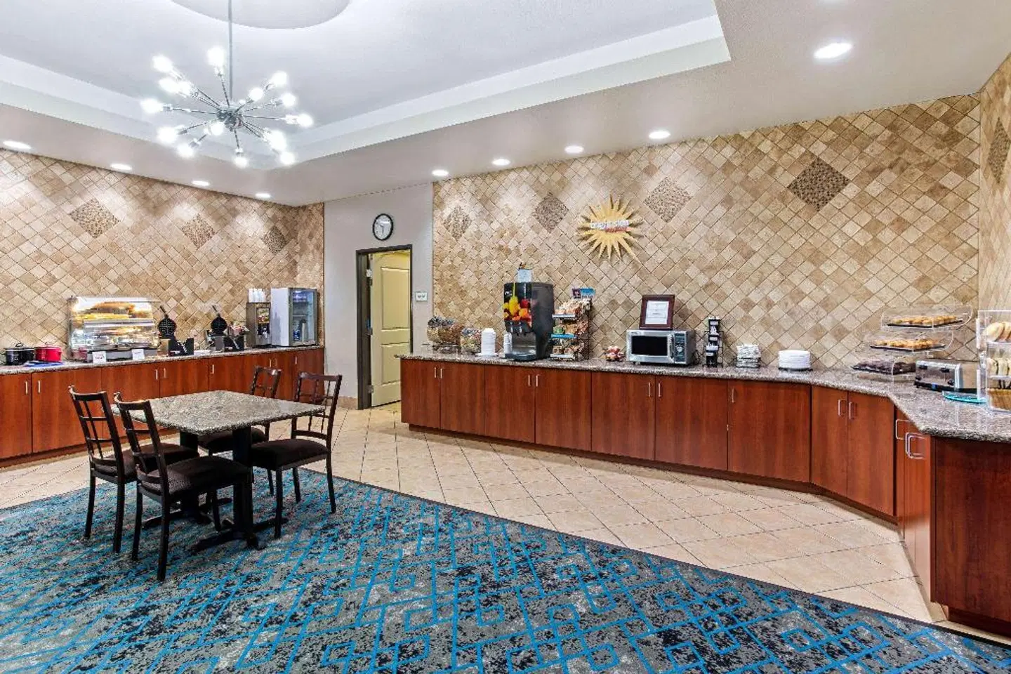 La Quinta Inn & Suites by Wyndham Denver Gateway Park LOUNGE_LOBBY