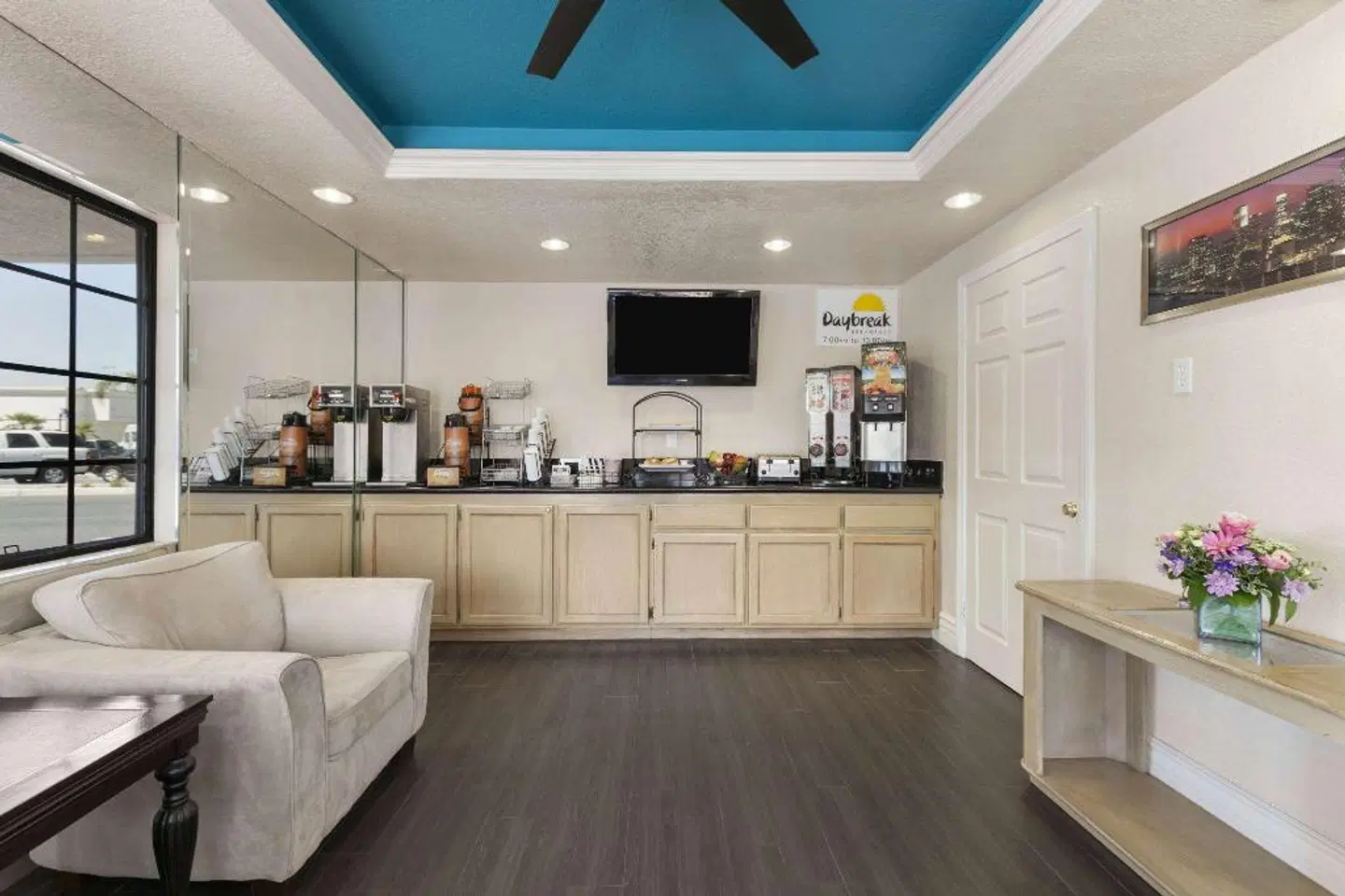 Days Inn by Wyndham Downey LOUNGE_LOBBY