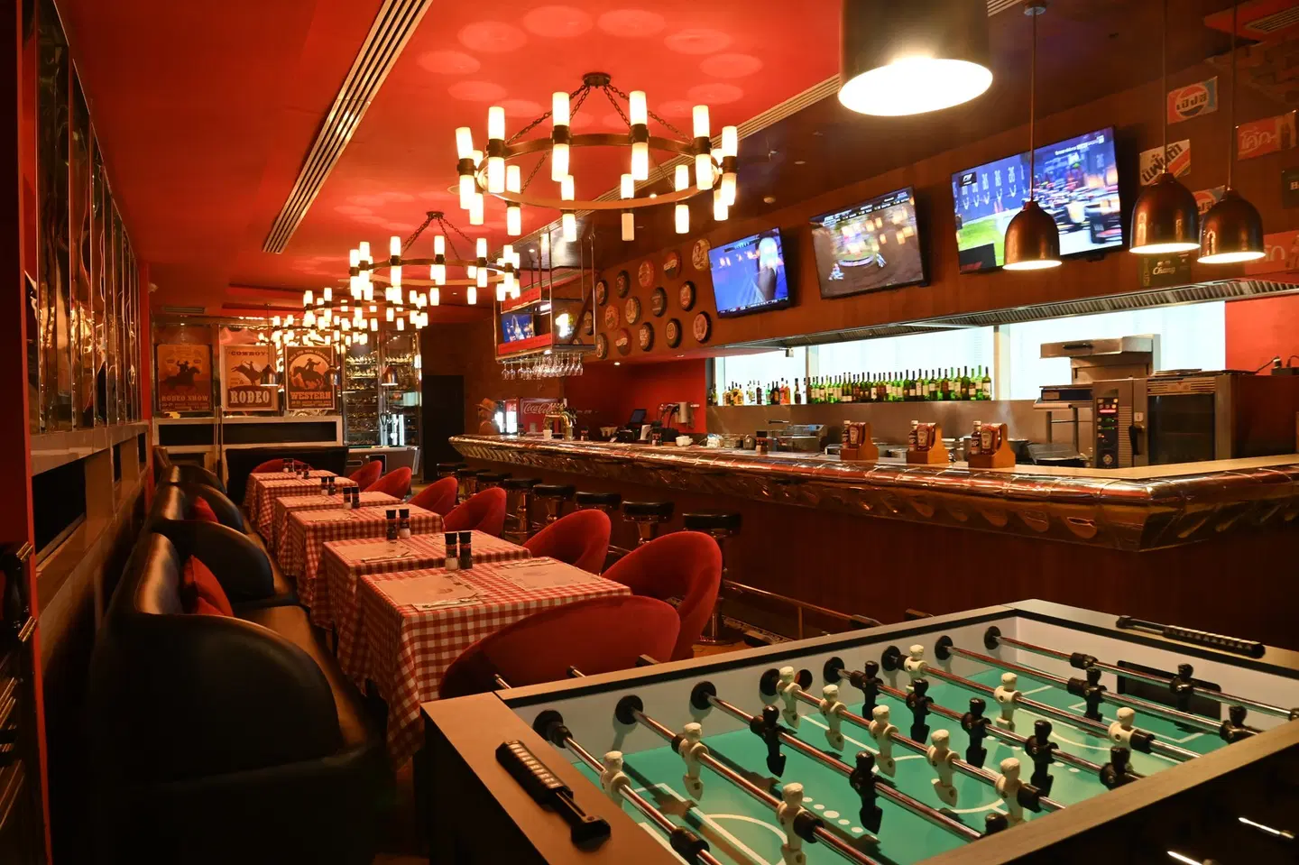 Hilton Bangkok Grande Asoke Bar