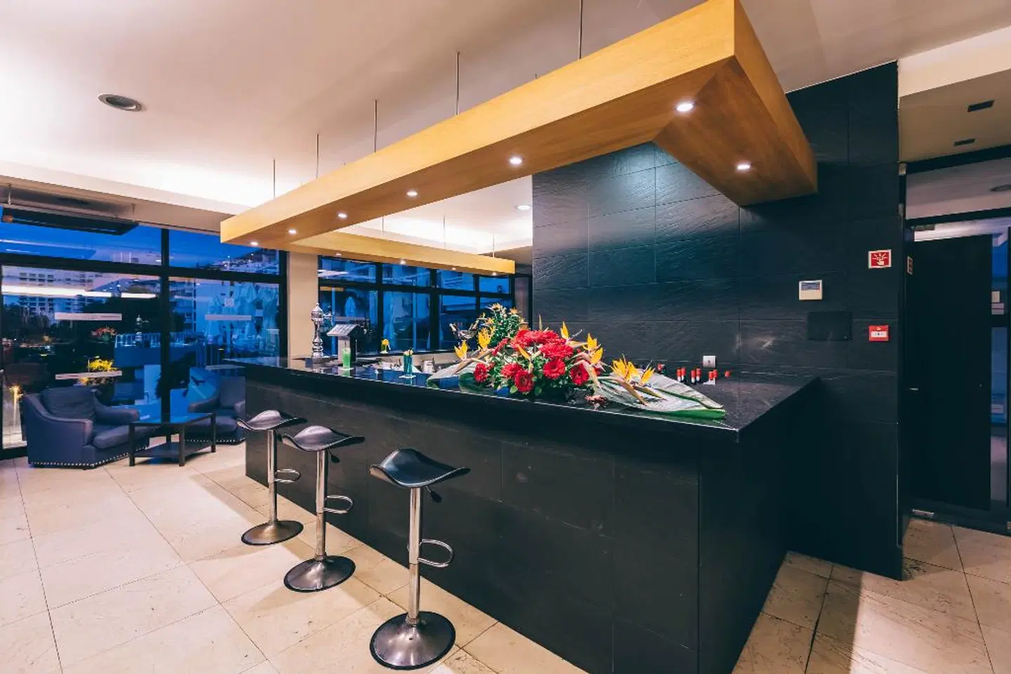 Muthu Raga Madeira Hotel Bar